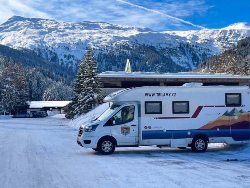 Tipy českobudějovické půjčovny obytných vozů Tři lamy na zimní kempování s cílem vyrazit třeba na lyže nebo jen do hor